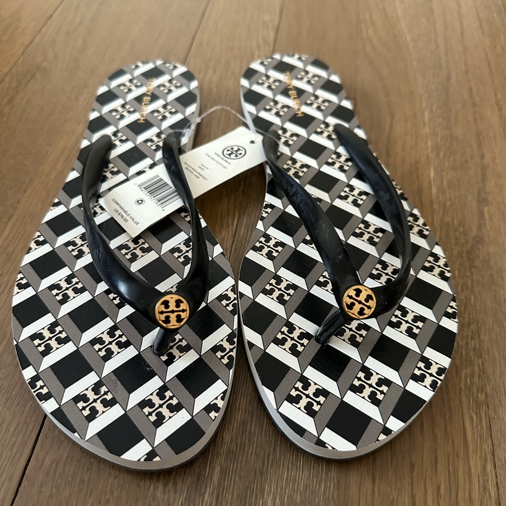 Tory Burch Chelsea Black Geo Flip Flops